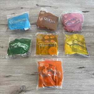 x7 McDonald's Happy Meal Toys 2020 UK Pokemon Pokeball giocattolo + carta - sigillato NUOVO - Foto 1 di 16