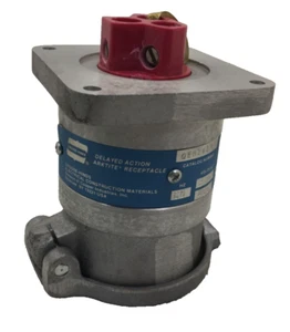 QEH2613 CROUSE HINDS ARKTITE DELAYED ACTION RECEPTACLE 60HZ 30AMPS - Picture 1 of 9