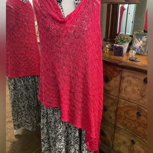 Fun Raspberry Color Knit Shawl - Picture 1 of 6