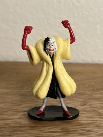 CRUELLA DE VIL 3” ACTION FIGURE PVC TOY (LEFT LEG REPAIRED) -See Images Cover
