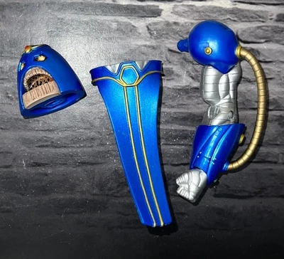 Cabeza, cintura y brazo izquierdo antimonitor DC Universe Classics Foto 1 de 2