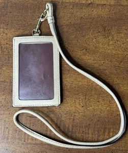 Porta insignia de identificación con cordón de lona de firma COACH estampado floral de hoja perenne - Imagen 1 de 6