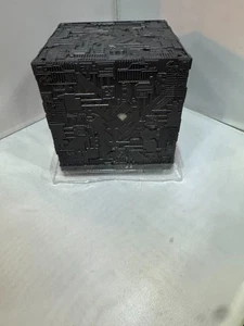 EAGLEMOSS STAR TREK STAR SHIPS: ABONNENT SPECIAL BORG CUBE XL LIGHT UP - Bild 1 von 3