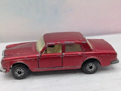 Vintage Matchbox ROLLS-ROYCE SILVER SHADOW II No 39 ~ red 1979 LESNEY-ENGLAND - Image 1 of 4