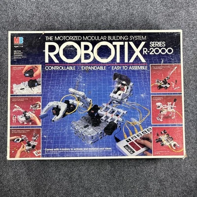 Robotix - SERIES R-2000 MODULAR MOTORIZED BUILDING SET, Milton Bradley 1984 - Image 1 of 4