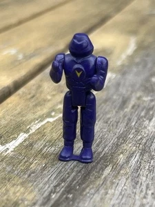 VINTAGE 1986 PURPLE MANTA FORCE VIPER SQUAD TROOPER SPACEMAN BLUEBIRD TINY FIG - Picture 1 of 6