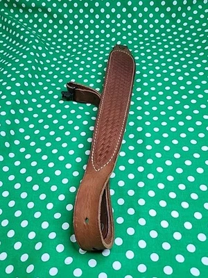 VINTAGE UNCLE MIKES WHITE STITCHED SUEDE BACK TOOLED WEAVE LEATHER RIFLE SLING - Image 1 of 4