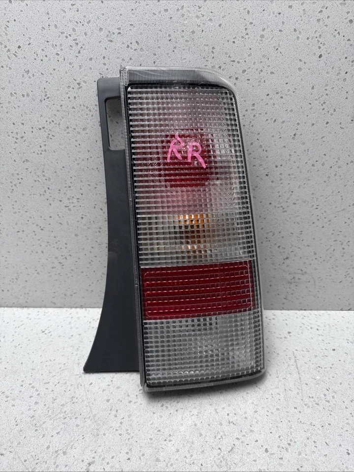 2004 - 2007 Scion XB Drivers LEFT Tail Light Assembly Foto 1 de 4