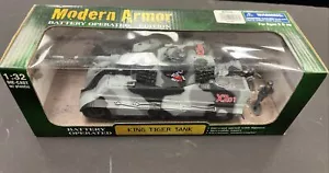 New Boxed! 1/32 New-ray Die Cast King Tiger Battery Operated 1998 #61105 3 Figs$ - Picture 1 of 5