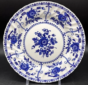 Johnson Brothers Indies Blue 9-5/8" Floral Swirl Dinner Plate White England - Picture 1 of 4
