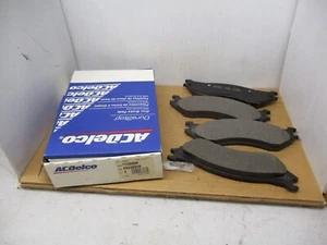 ACDELCO 17D842M Disc Brake Pad Set GM 89028805 - Picture 1 of 2