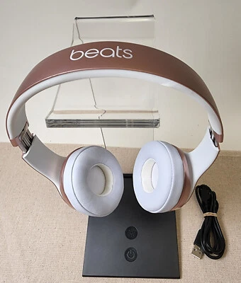 Floating Illuminated Acrylic LED Headphone Stand & Apple Beats Solo 2 Solo2 Dre - Image 1 of 4