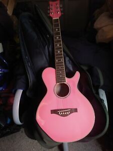 Daisy Rock Wildwood #6260 Pink Short Scale Acoustic Guitar/bag V.G. CONDITION