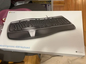 Microsoft Natural Ergonomic 4000 (B2M-00012) Kabelgebundene Tastatur - Bild 1 von 2