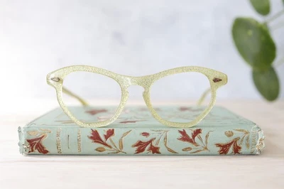 Vintage cateye eyeglass 1960s  USA  Rockabilly pin up brown tone small size - Image 1 of 4