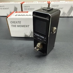 Donner Flash Tuner Chromatisches Stimmpedal + Tonhöhenanzeige für Gitarre & Bass - Bild 1 von 15