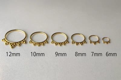 Anillo de nariz de oro de 14K • Joyería de tabique de aro con cuentas tribales • Anillo de nariz indio hecho a mano Foto 1 de 4