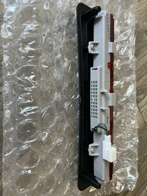 Tercera luz de freno de repuesto de Dorman. Hyundai Sonata 2009-2015 Foto 1 de 3