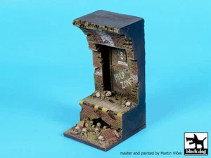 Sección de metro posapocalíptica Black Dog 1/35 con base de puerta de metal (70x60 mm) FD021 - Imagen 1 de 1