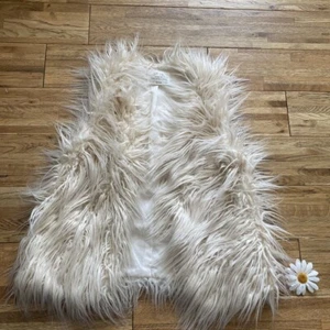 Zara Girls Faux Fur Vest Size 9-10 - Picture 1 of 6