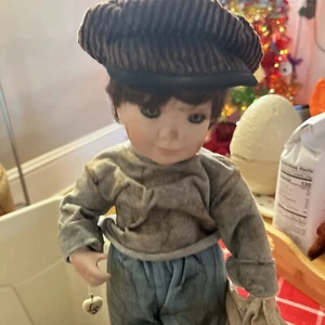 Cottage Collectibles by Ganz / TJ Boy Doll Porcelain / Lmtd. Auflage 3000 /14" - Bild 1 von 6