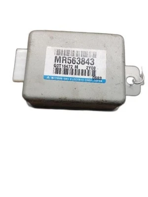 Chasis ECM control de crucero detrás guantera compatible con 00-05 ECLIPSE 1162777 Foto 1 de 4