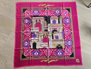 Vintage OSCAR DE LA RENTA Seidenschal quadratisch Salute to Freedom, fuchsia lila gold - Bild 1 von 5