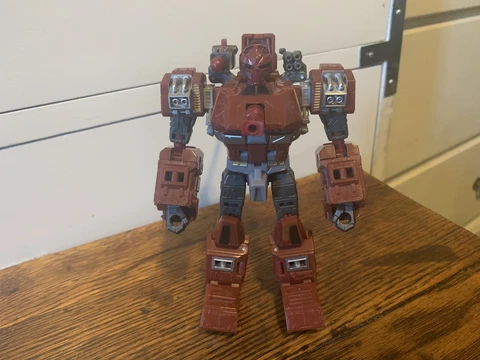 Transformers Generations Deluxe Class Warpath (Hasbro, 2011) Complete Cover