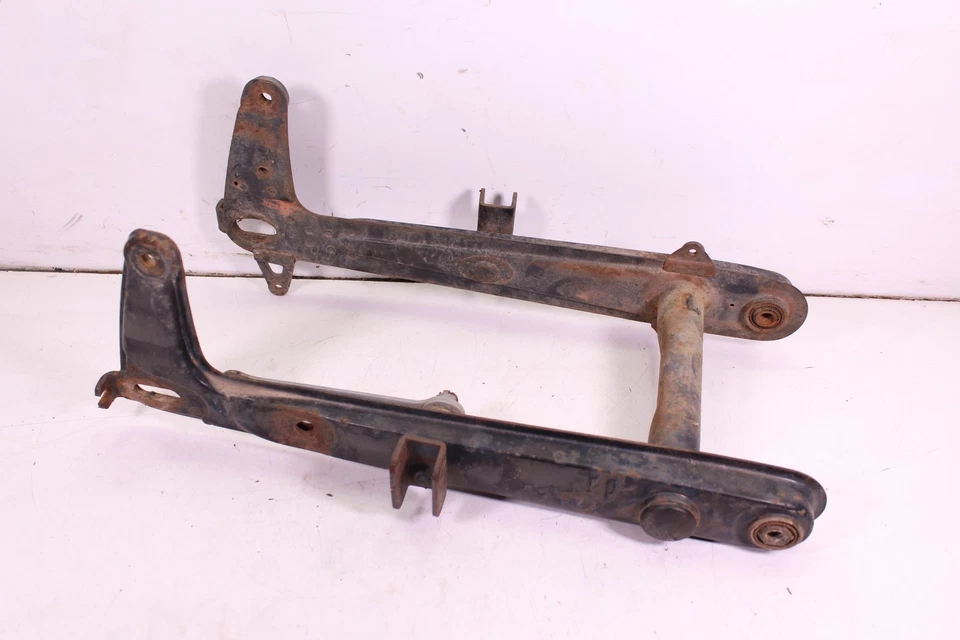 1964 HONDA CA200 TOURING SWINGARM / SWING ARM 52100-030-010Z - Изображение 1 из 4