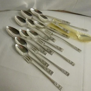 17 pcs of COMMUNITY Silver plate 1936 Coronation pattern - EVC - Picture 1 of 7