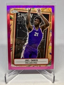 Joel Embiid 2024-25 Topps Chrome Show & Tell Pink Refractor #ST-5 - Imagen 1 de 2
