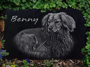  GRABSTEIN Tiergrabstein Gravur Hunde Hund-042 ► 20 x 15 cm ◄ Ihr Foto + Text - Bild 1 von 3