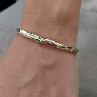 Brazalete brazalete para mujer de diamantes genuinos de corte redondo de 0,30 quilates enchapado en oro amarillo de 14 quilates Foto 1 de 4