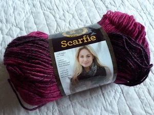 Lion Brand Scarfie Black Pink Tones 5.3 Oz 312 Yds Bulky Acylic Wool Soft NEW - Picture 1 of 3