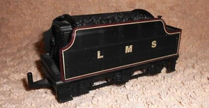 MAINLINE MATT BLACK CAST METAL LMS NON MOTORISED 6 WHEEL TENDER - Picture 1 of 3