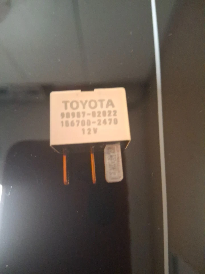 Ventilador de embrague de CA relé Denso 156700-2470 OEM OE original Toyota 90987-02022 bronceado Denso 156700-2470 Foto 1 de 1