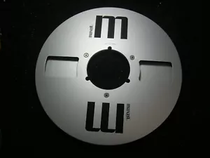 Maxell takeup reel with scratches on 1 side used for teac revox pioneer - Picture 1 of 5
