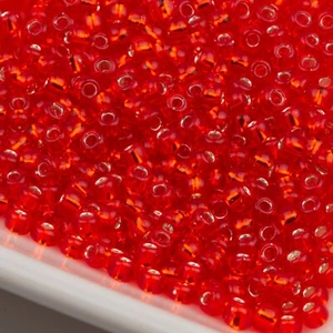 Toho Seed Beads 8/0 Ruby Silver Lined 15g #25B 10642129 - Picture 1 of 1