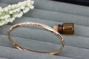 Bracciale in oro rosa con ritaglio ovale e delicato rivestimento in cristallo, XPBL0420 - Foto 1 di 11