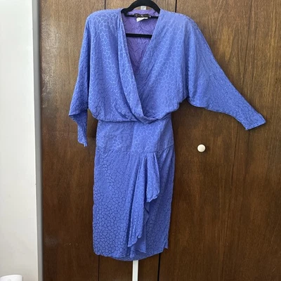 Vintage ?Vestido Años 80 Azul 100% Seda Almohadillas para el Hombro Blusa Superior Talla 6 Saint Romei Foto 1 de 4