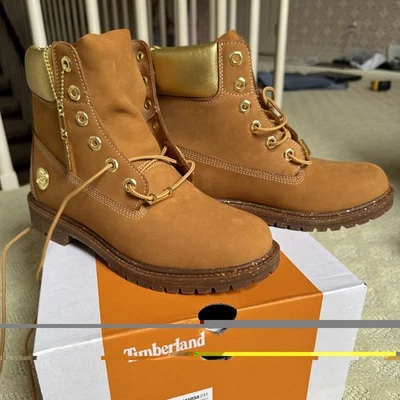 WOMENS TIMBERLAND 6-INCH PREMIUM BOOT Wheat Nubuck Gold Sz 8 NIB TB0A5RS8231 - Image 1 of 4