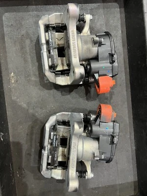 Ram 1500 2021 pinzas traseras eléctricas Foto 1 de 2