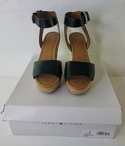 Tommy Hilfiger Damen-Sandalen Keilabsatz Maya-Stil schwarz Größe 7,5M. - Bild 1 von 19
