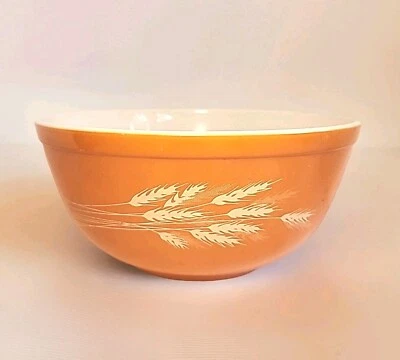 Vtg Pyrex 403 ORANGE Harvest Wheat Pattern Nesting Medium Mixing Bowl 2.5 L -00 - Image 1 of 4