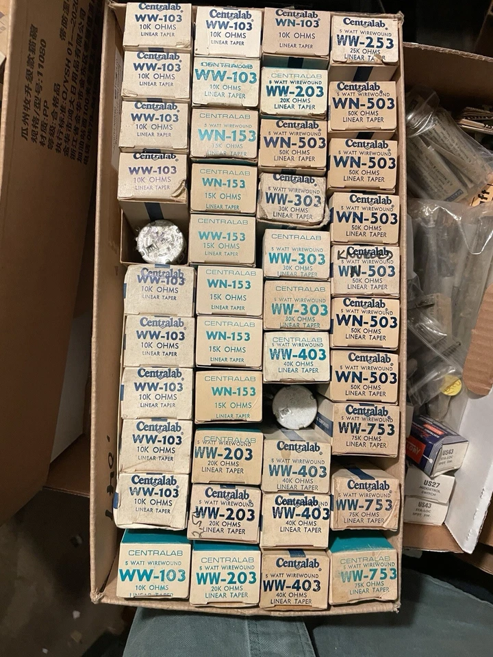 WW200 Centralab 2 Ohm 5 Watt Wire Wound Long Shaft Potentiometer