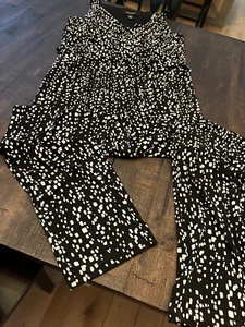 Ladies WHITE HOUSE BLACK MARKET Sleeveless Long Pant Romper (Size 10) - Picture 1 of 3