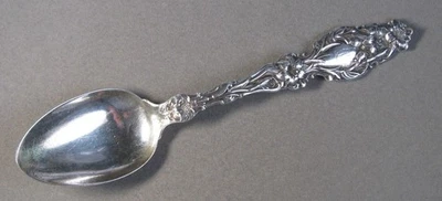 ANTIGUA cucharadita de plata esterlina 1902 con patrón de lirio 33,4 g WHITING MFG #J4940 Foto 1 de 4