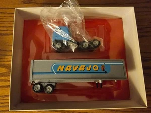 Winross Navajo Semi Tractor Trailer 1:64 Diecast Modell Lkw - Bild 1 von 1