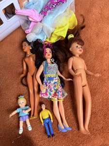 Random Dolls That We’re In With Barbies - Picture 1 of 2