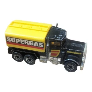 1981 Matchbox 1:80 Die-Cast Supergas Peterbilt Tanker Truck - Vintage - Picture 1 of 8